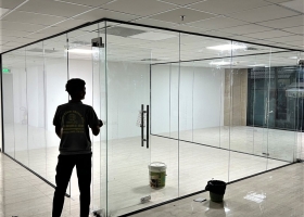 Thi công kính cường lực Bình Phước