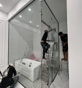 Vách ngăn phòng tắm kính cường lực