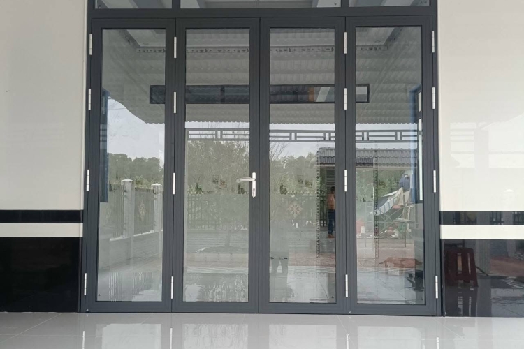Cửa nhôm xingfa 4 cánh