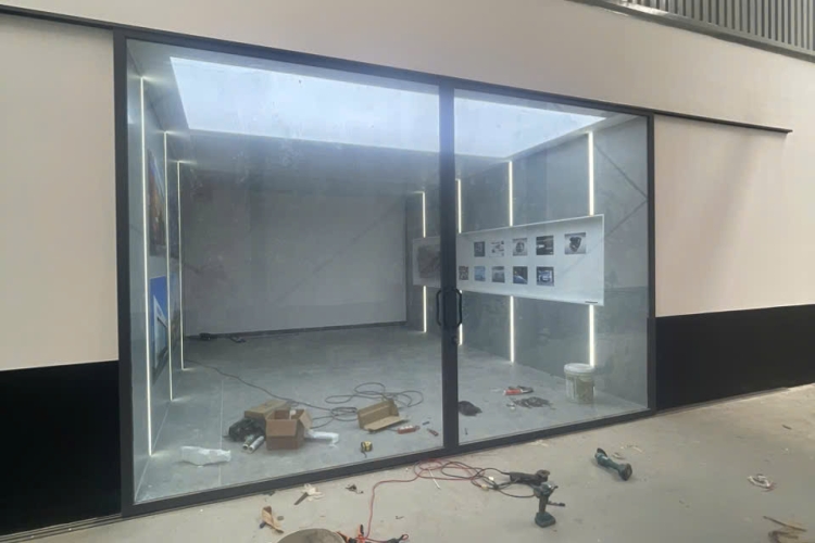 Kính cường lực đồng xoài - nhom kinh binh phuoc