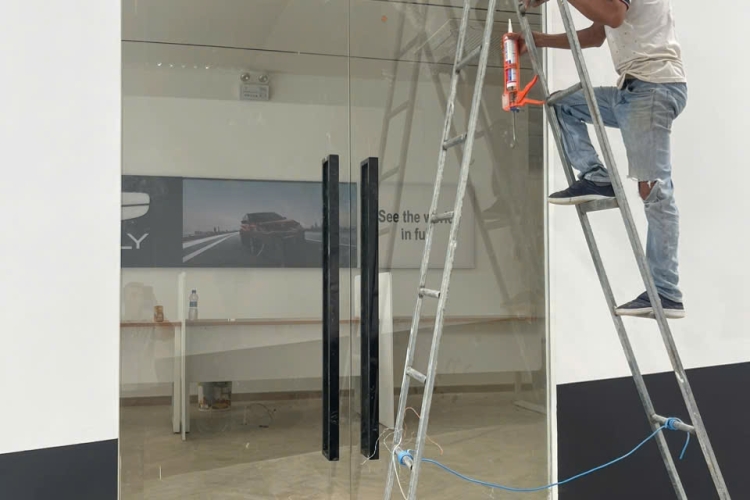 Kính cường lực đồng xoài - nhom kinh binh phuoc